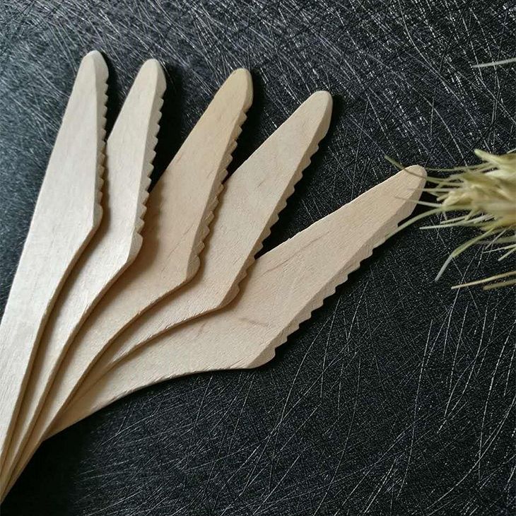 Wooden disposable knifes DOLPHIN